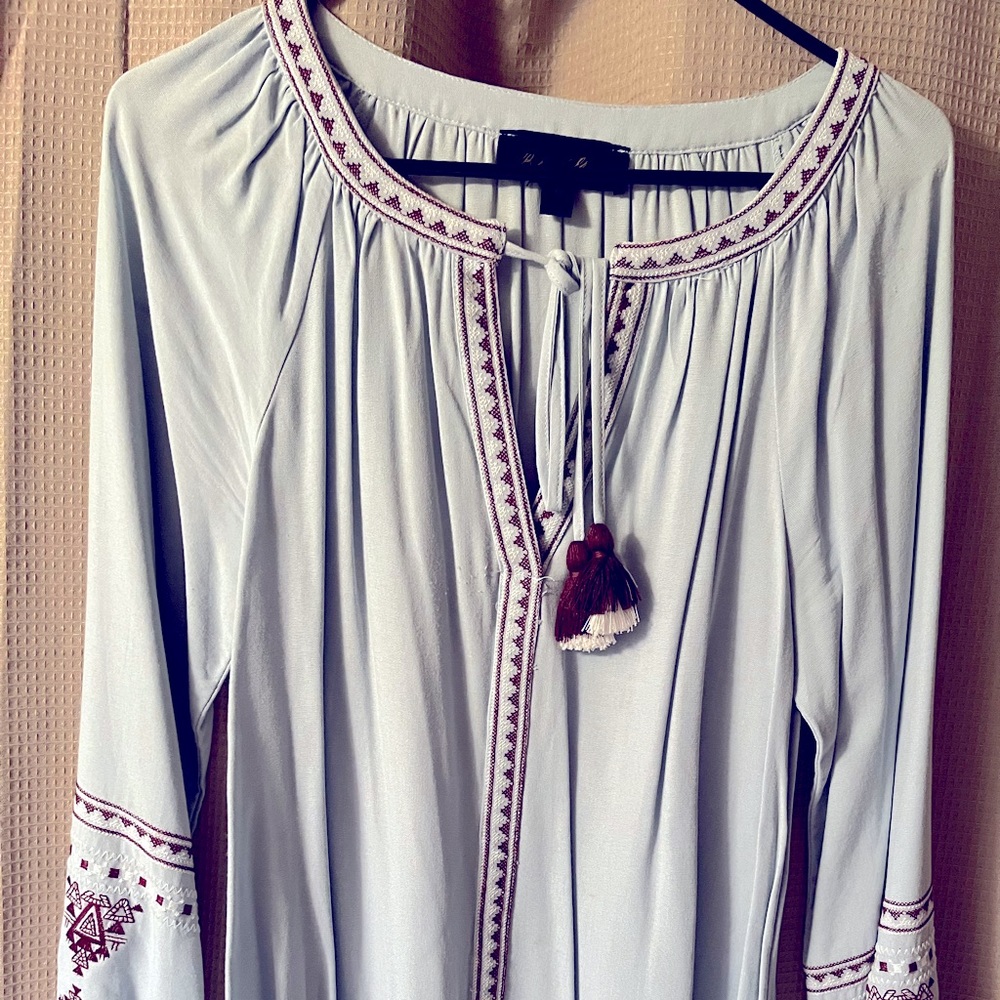 Light blue long-sleeved dress with burgundy detail. Size: Med LIKE NEW WORN ONCE